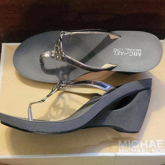 Michael Kors Wedges - Picture 7 of 11